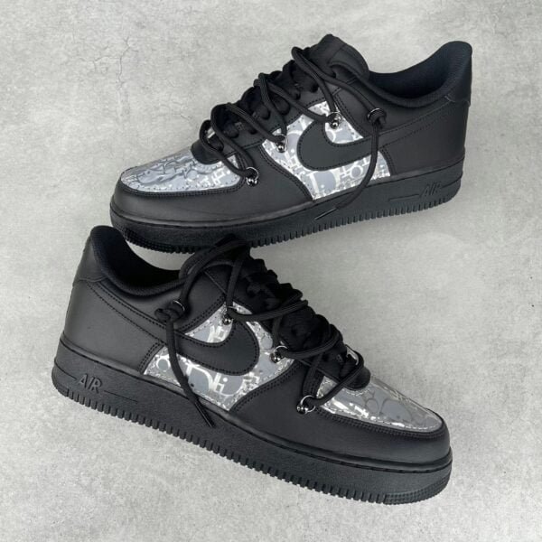 Custom AIR FORCE 1 black - Christian D lot (reflective)