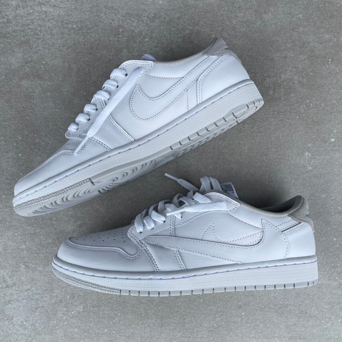 nike air jordan 1 reverse swoosh